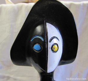 Arte: FRANK CORONADO República Dominicana Santo Domingo 1955. FIGURA FEMENINA. CAOBA 90. FIRMADA
